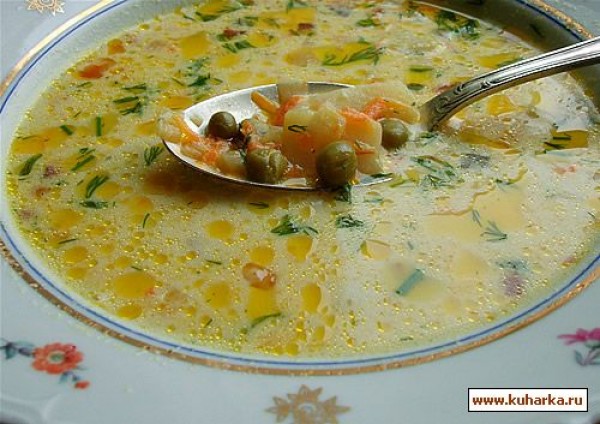 Легкий крем-суп с зеленым горошком, сливками и мятой